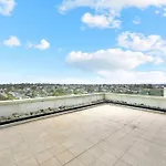 Cozy 1Br & Study Retreat With Outdoor Pool In Mq