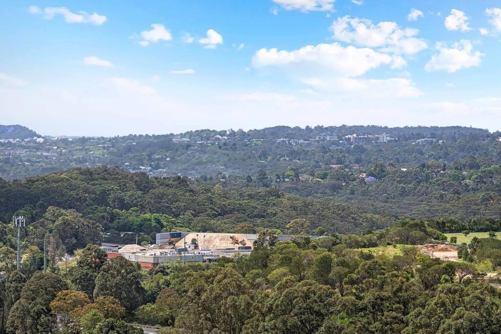 Cozy 1br & Study Retreat With Outdoor Pool In Mq Sydney
